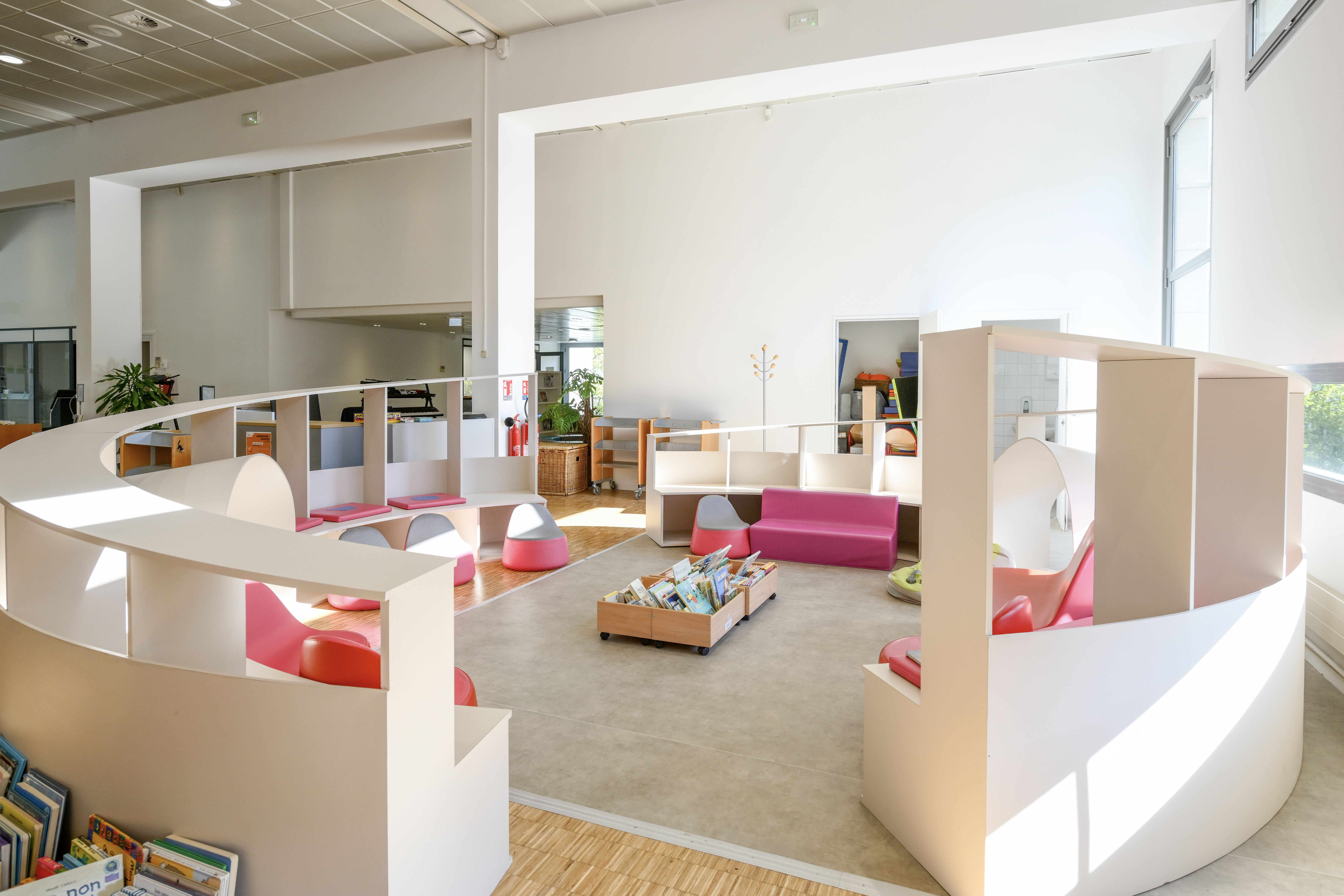 Médiathèque de Meudon – Espace de lecture lumineux